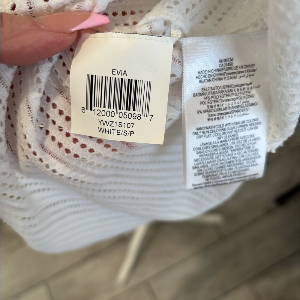 BCBGMaxAzria Evia White Textured Peplum Top - Picture 9 of 9